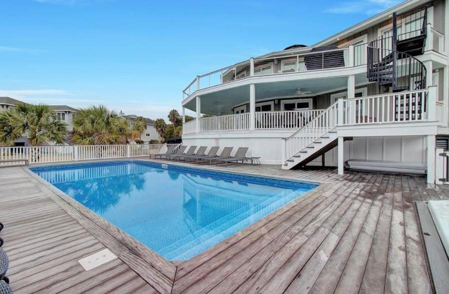 Me By Avantstay Pool Views Deck Holiday home