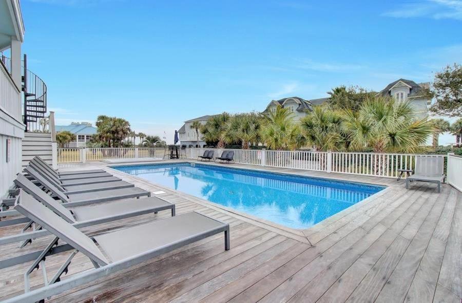 Me By Avantstay Pool Views Deck Holiday home Isle of Palms