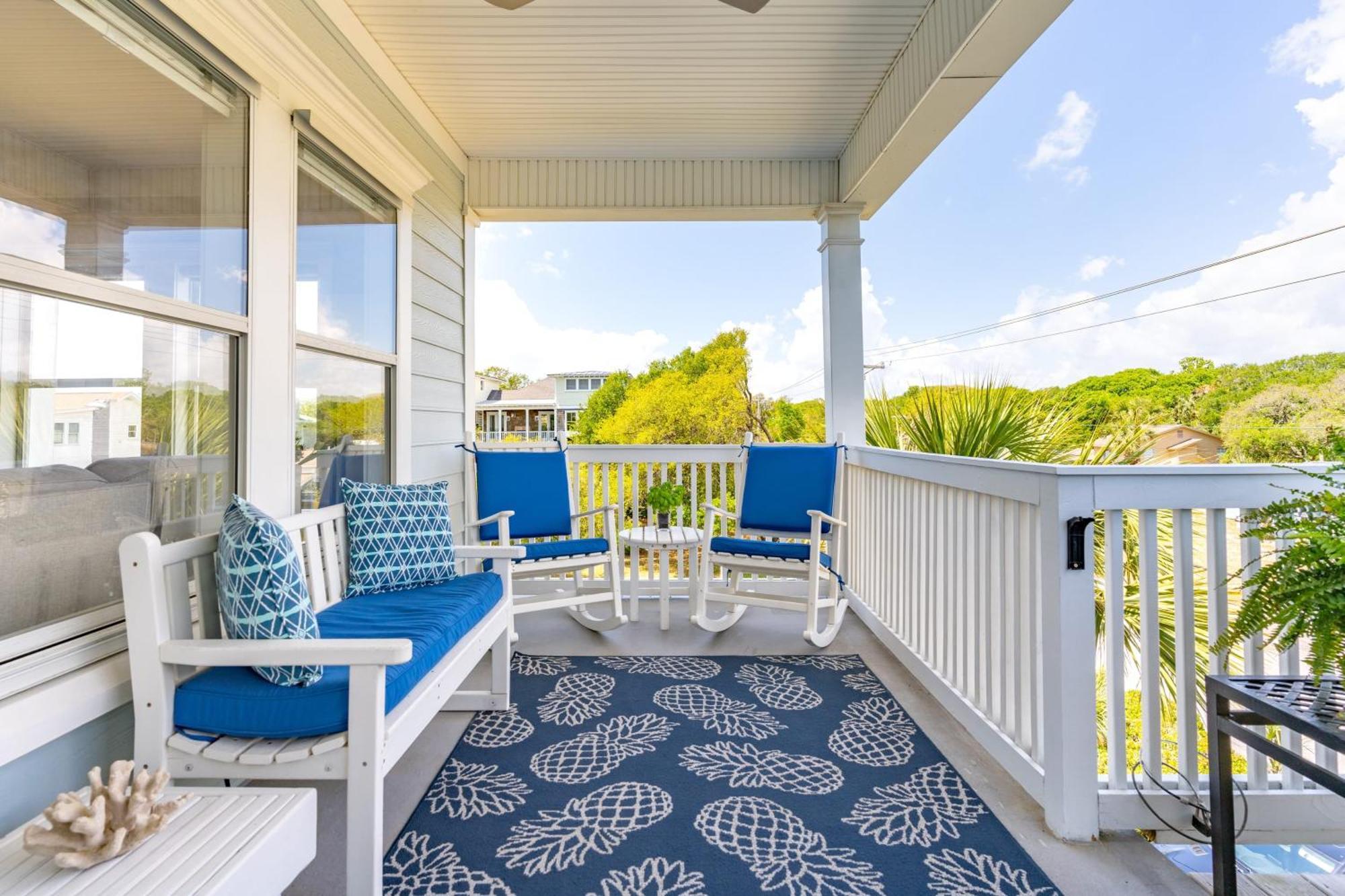 Holiday home 3800 Cameron Avantstay Pool Ocean Views Deck Isle of Palms