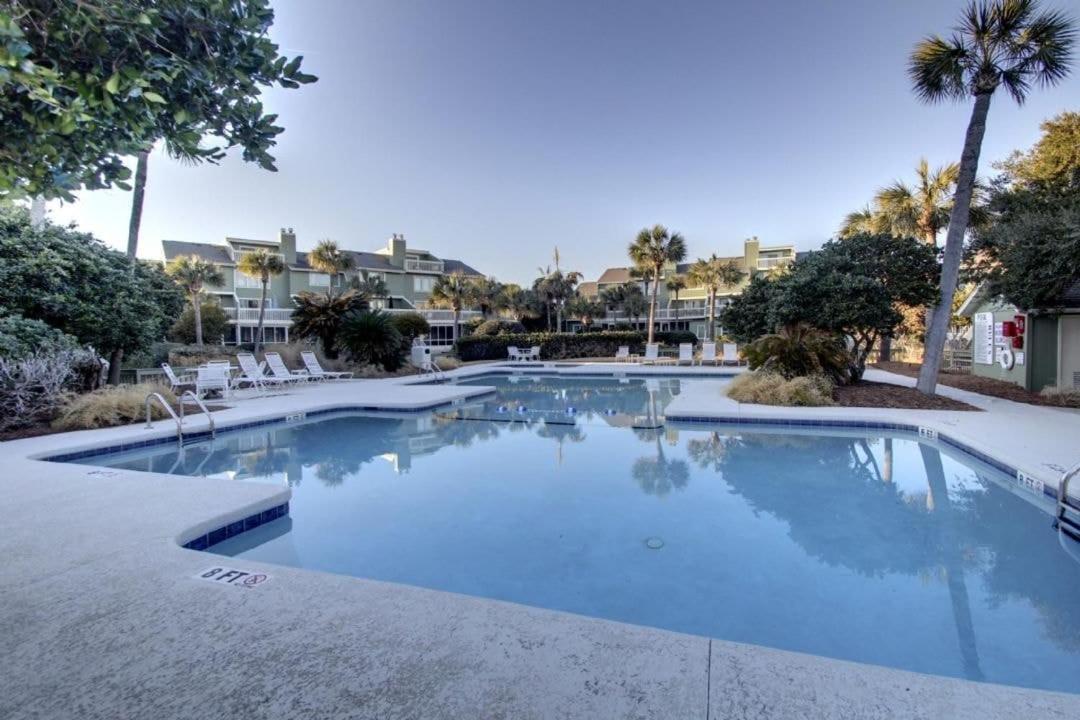 A Finer View By Avantstay Ocean Views Beachfront Living Shared Pool Apartment *