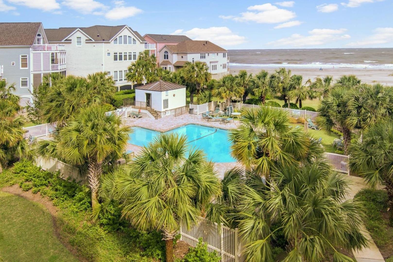 Apartment 311 Summerhouse By Avantstay Views Access To Community Pool Isle of Palms