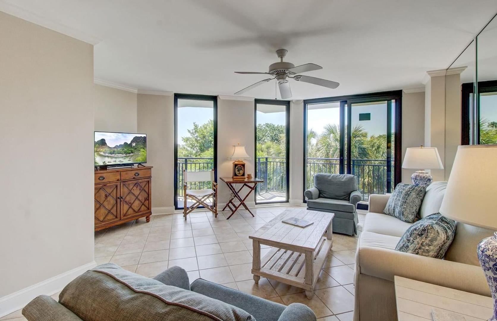 Holiday home Walker By Avantstay Incredible Community Amenities