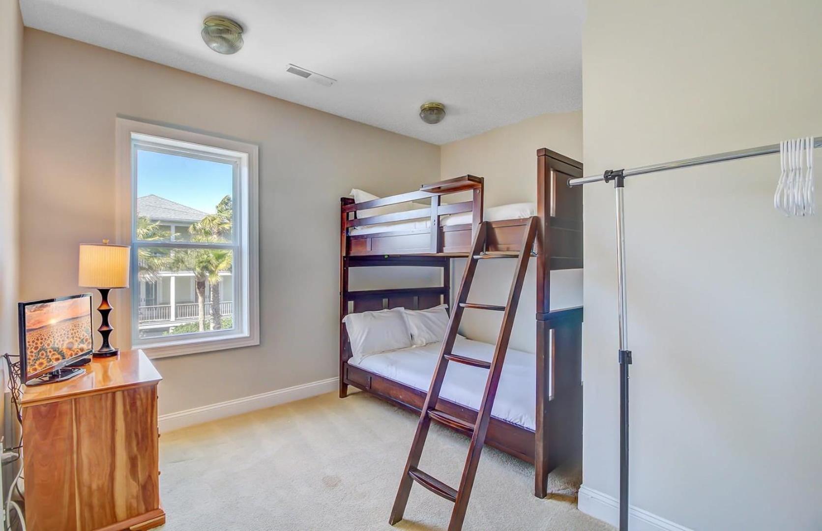 Endless Summer By Avantstay Across From Ocean Views * Isle of Palms