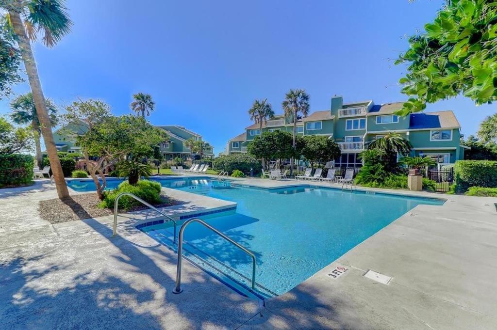 Coastal Retreat By Avantstay Direct Access Views Communal Pool Holiday home Isle of Palms