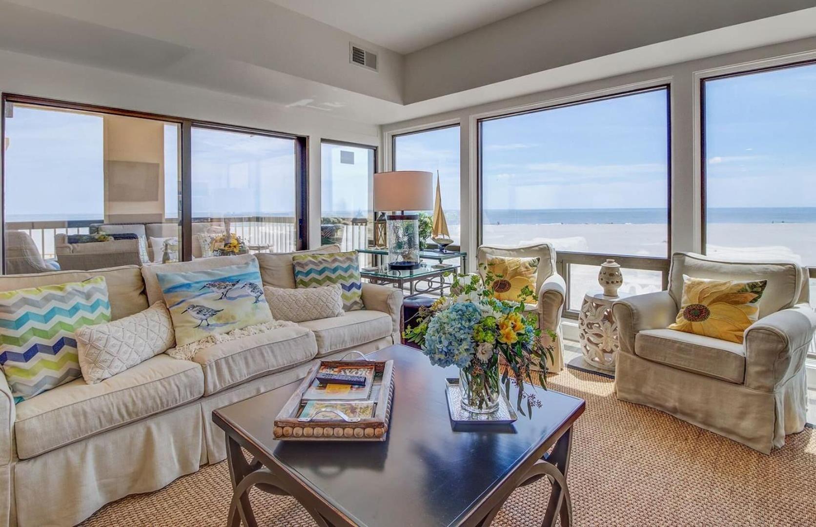 Waters Lure Avantstay Oceanfront Shared Pool Ocean Views Isle of Palms