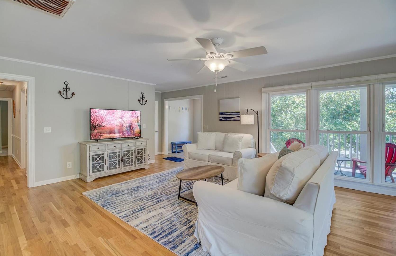 11 43rd Avenue By Avantstay Pool Close To