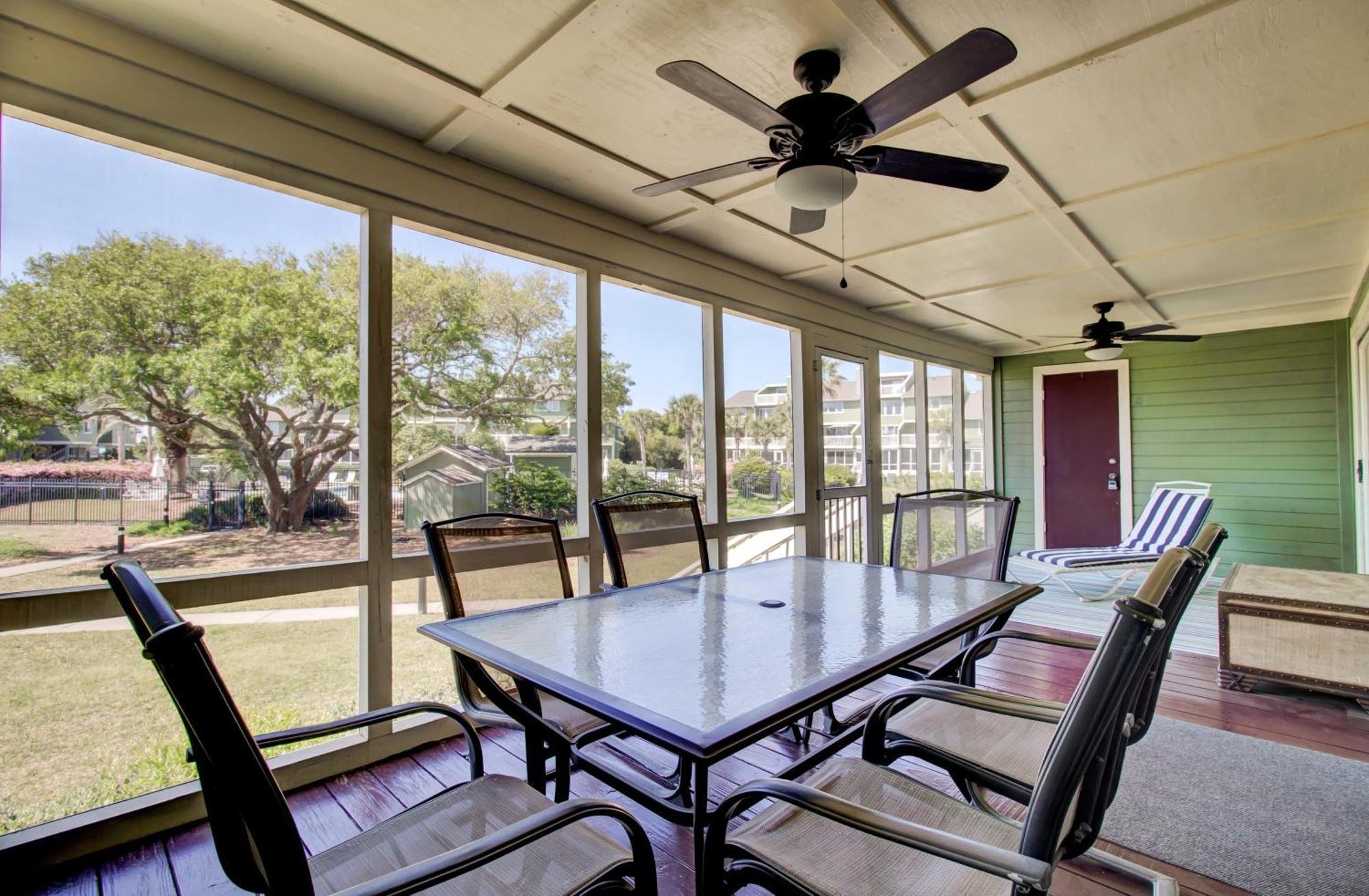 3c Mariners Walk By Avantstay Pool Access Enclosed Porch Holiday home Isle of Palms