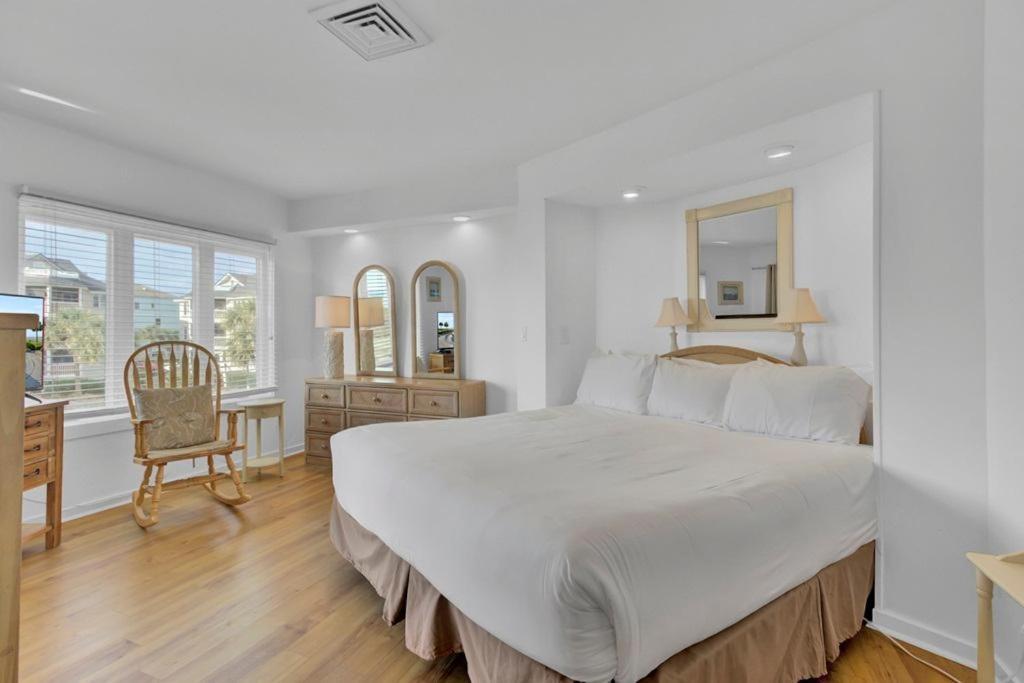 Port O'call A204 By Wild Dunes, Ocean View Holiday home *