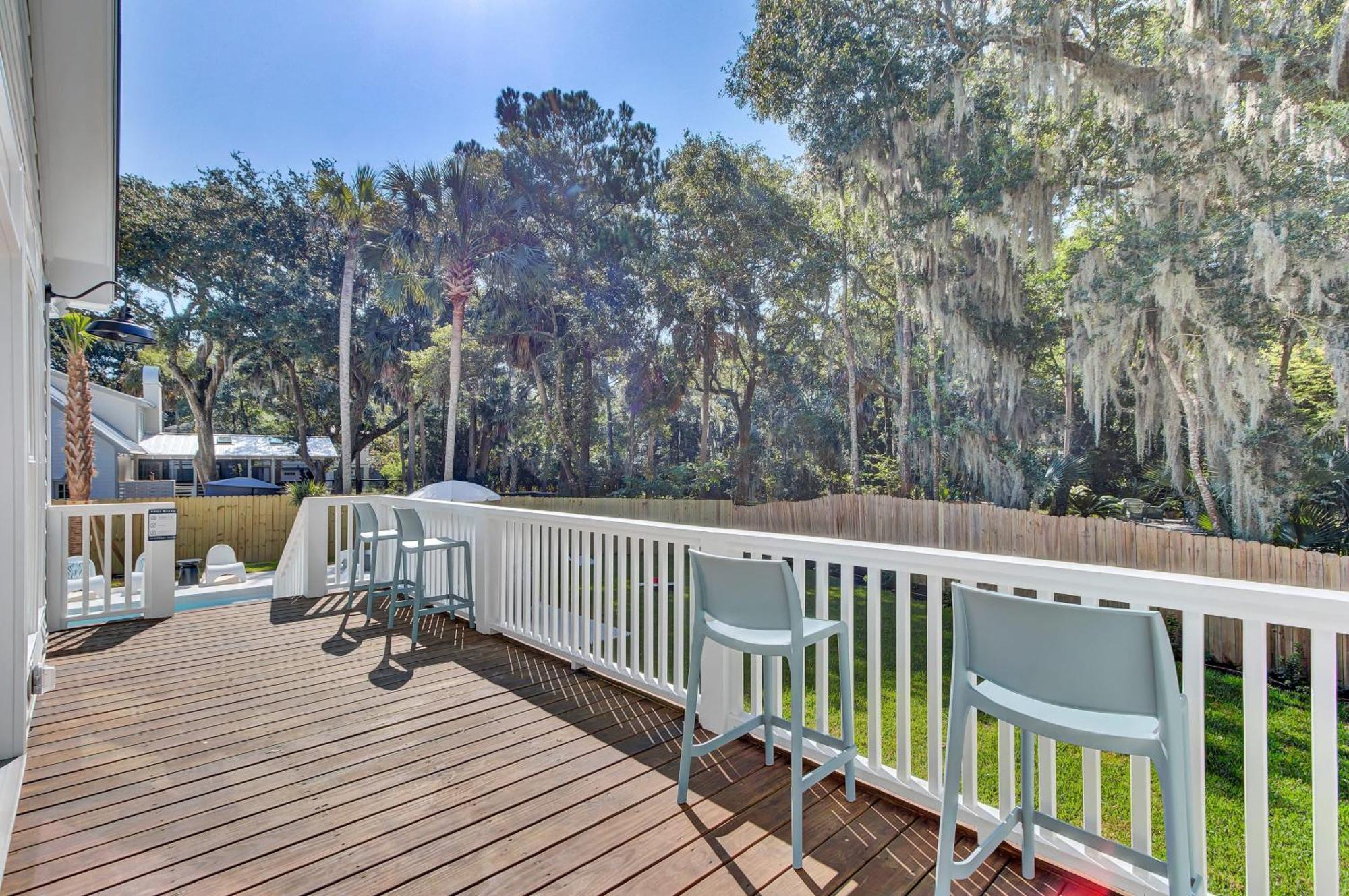 Southern Oasis By Avantstay 0.5mi Walk To The Pool Patio Large Yard Isle of Palms