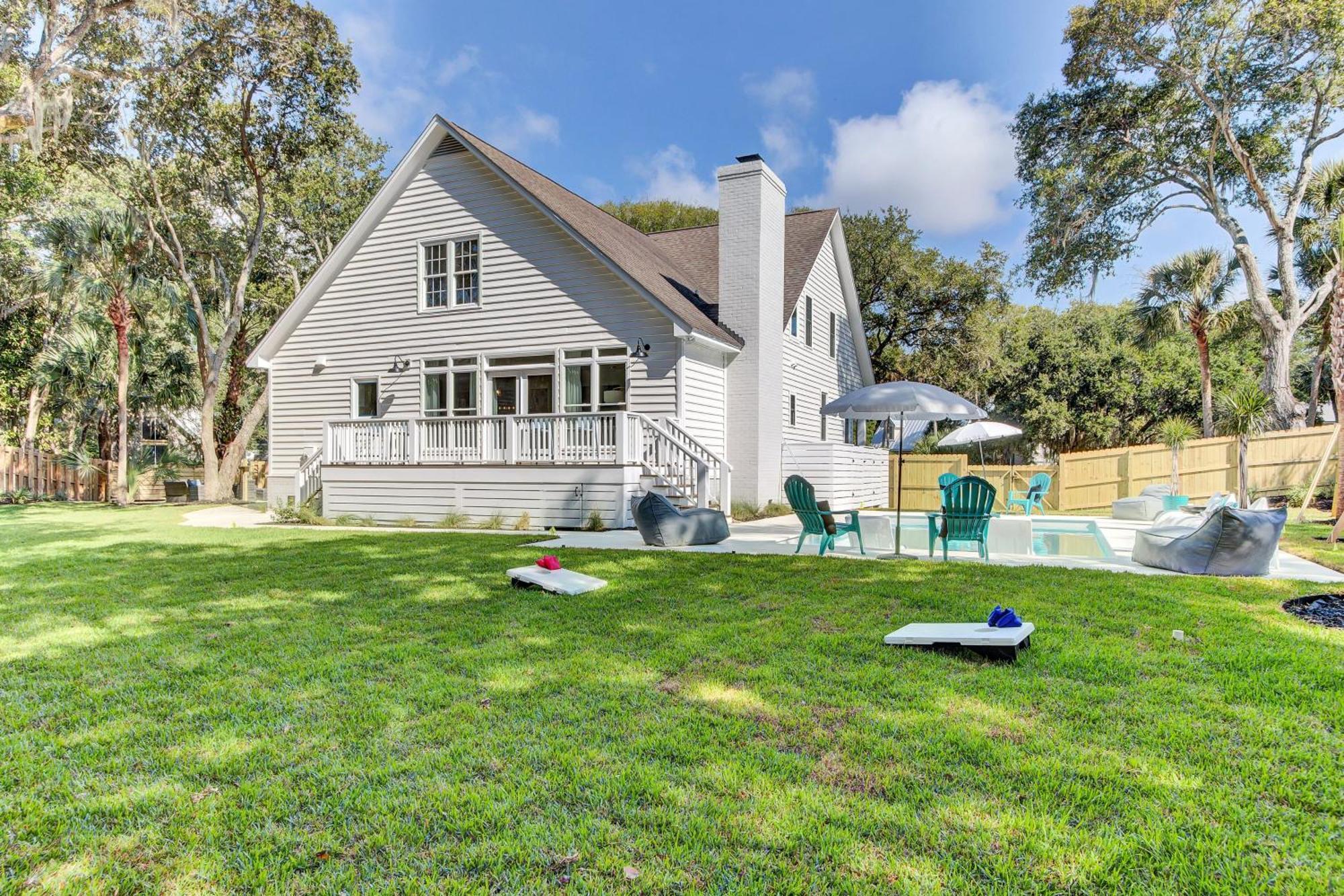 Southern Oasis By Avantstay 0.5mi Walk To The Pool Patio Large Yard Isle of Palms
