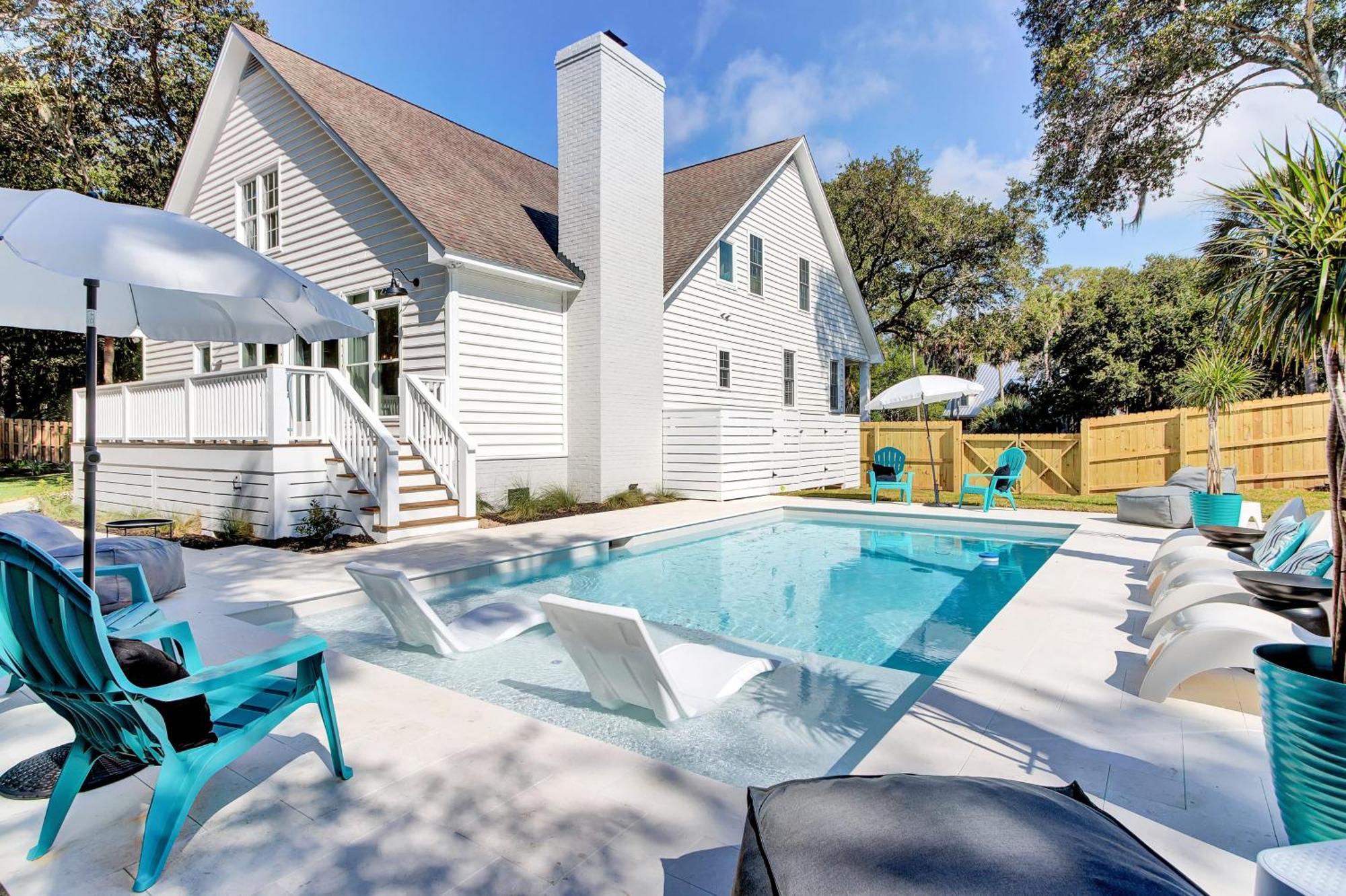 Holiday home Southern Oasis By Avantstay 0.5mi Walk To The Pool Patio Large Yard Isle of Palms