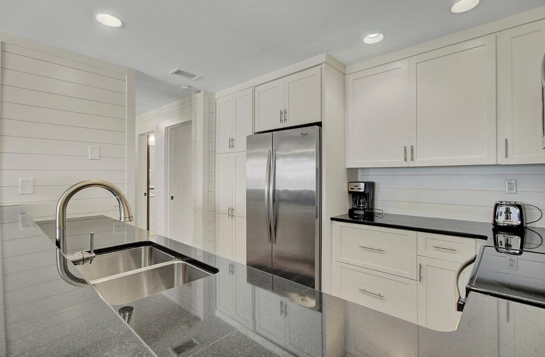 417 Seascape By Avantstay Beachfront W Communal Pool Access Isle of Palms