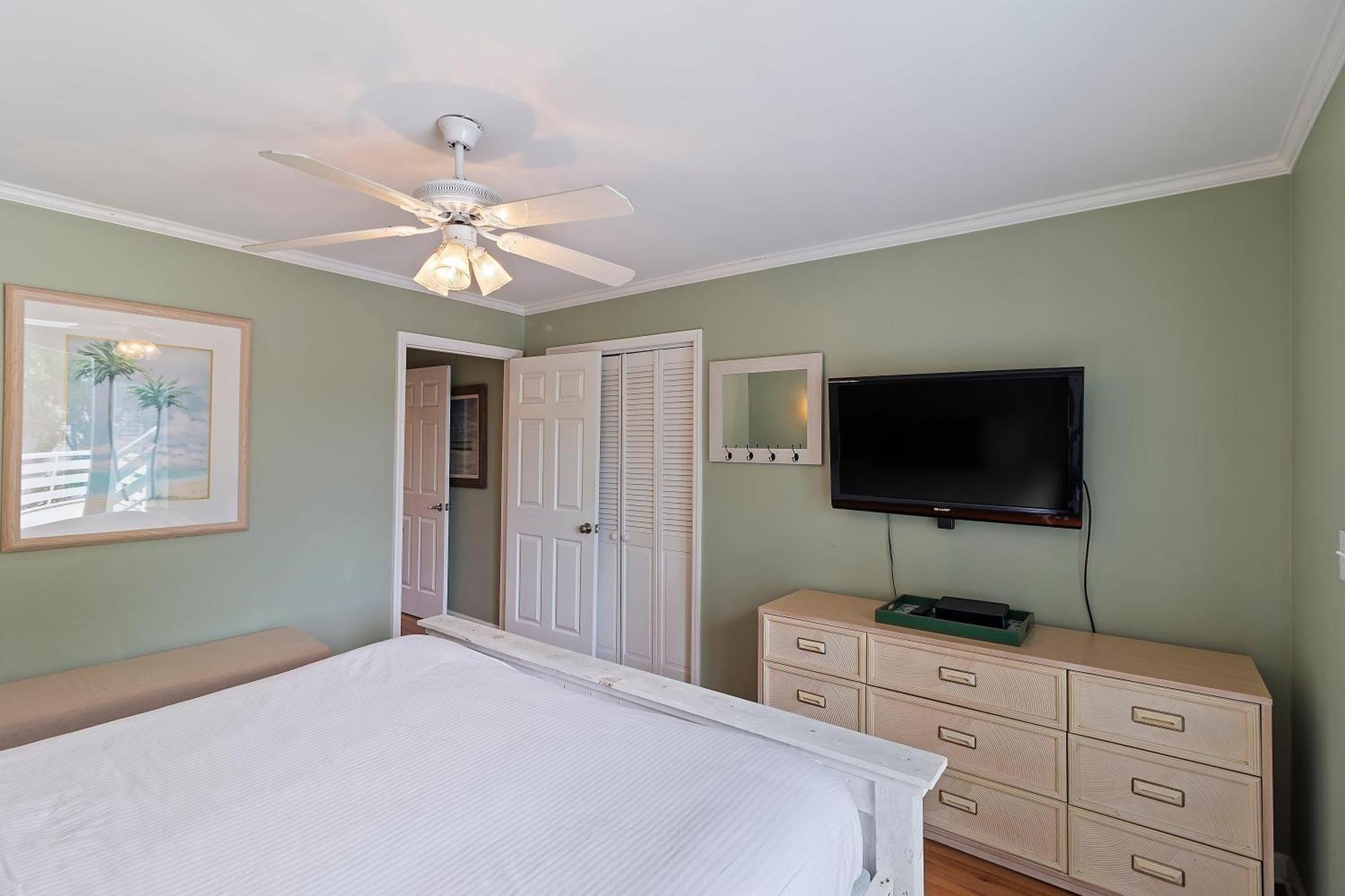 8 53rd Avenue Holiday home *