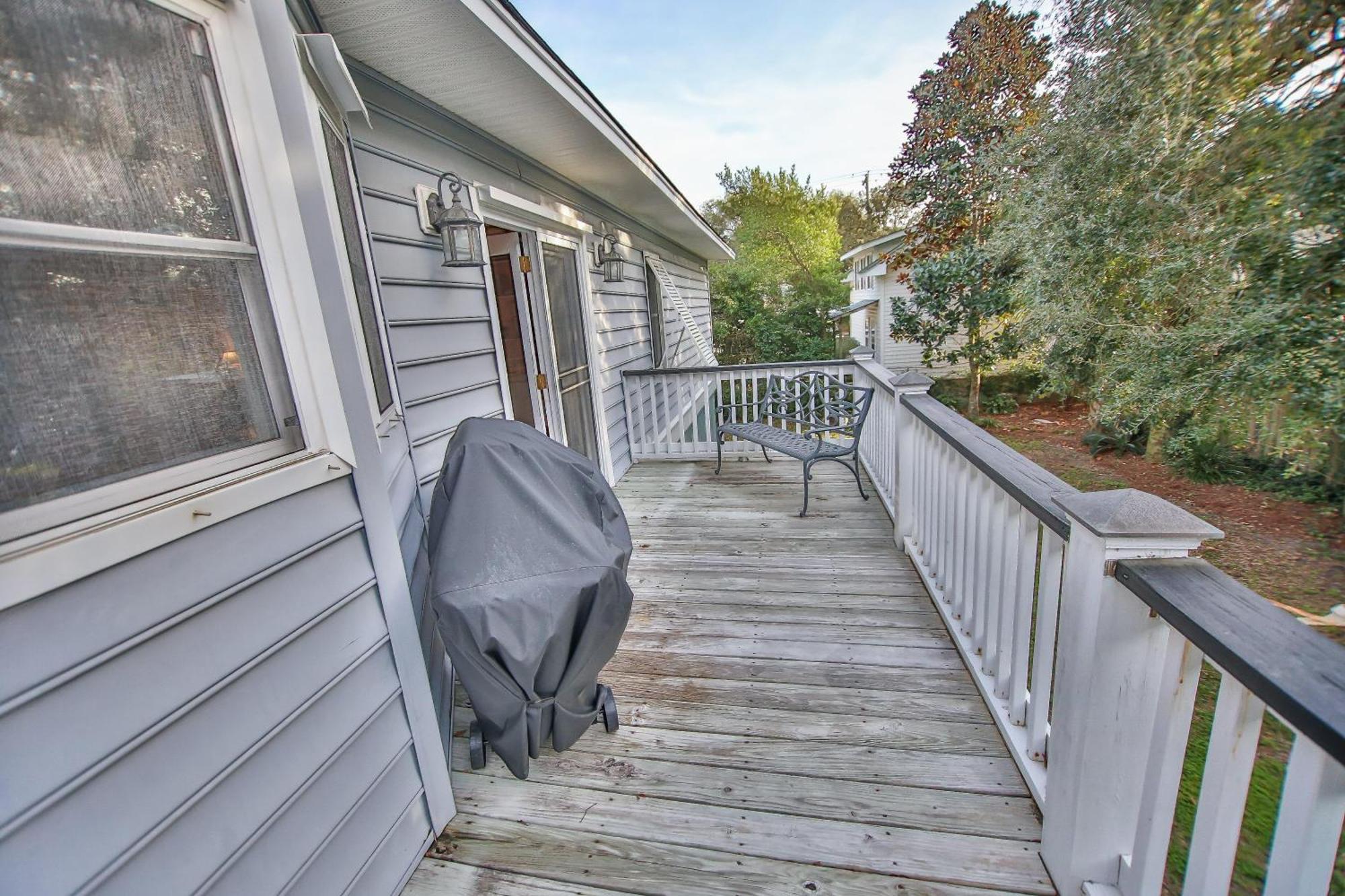9 34th Avenue *