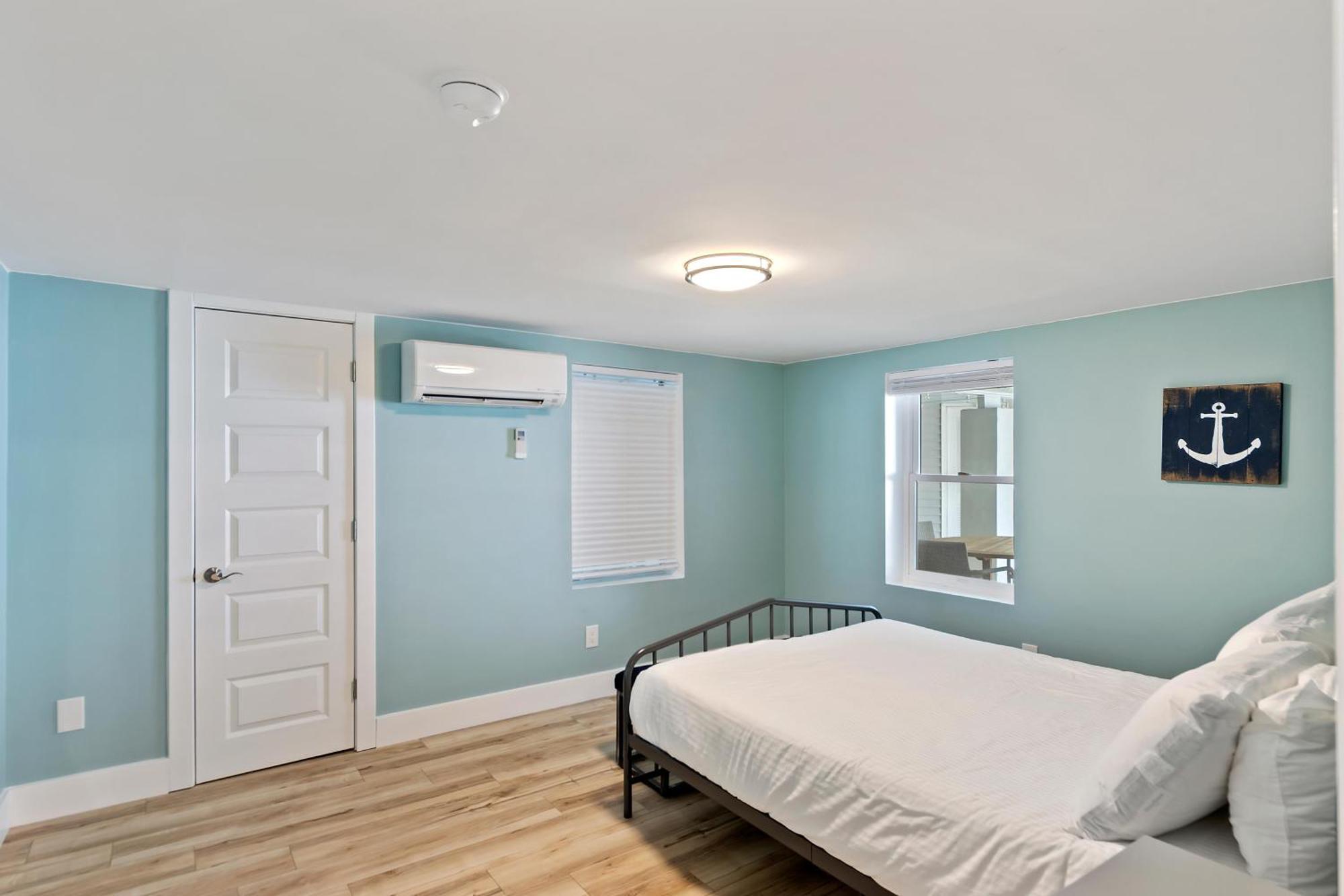 4 22nd Avenue *