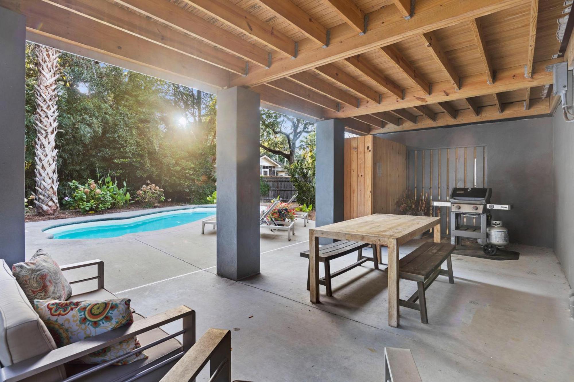 19 21st Avenue *