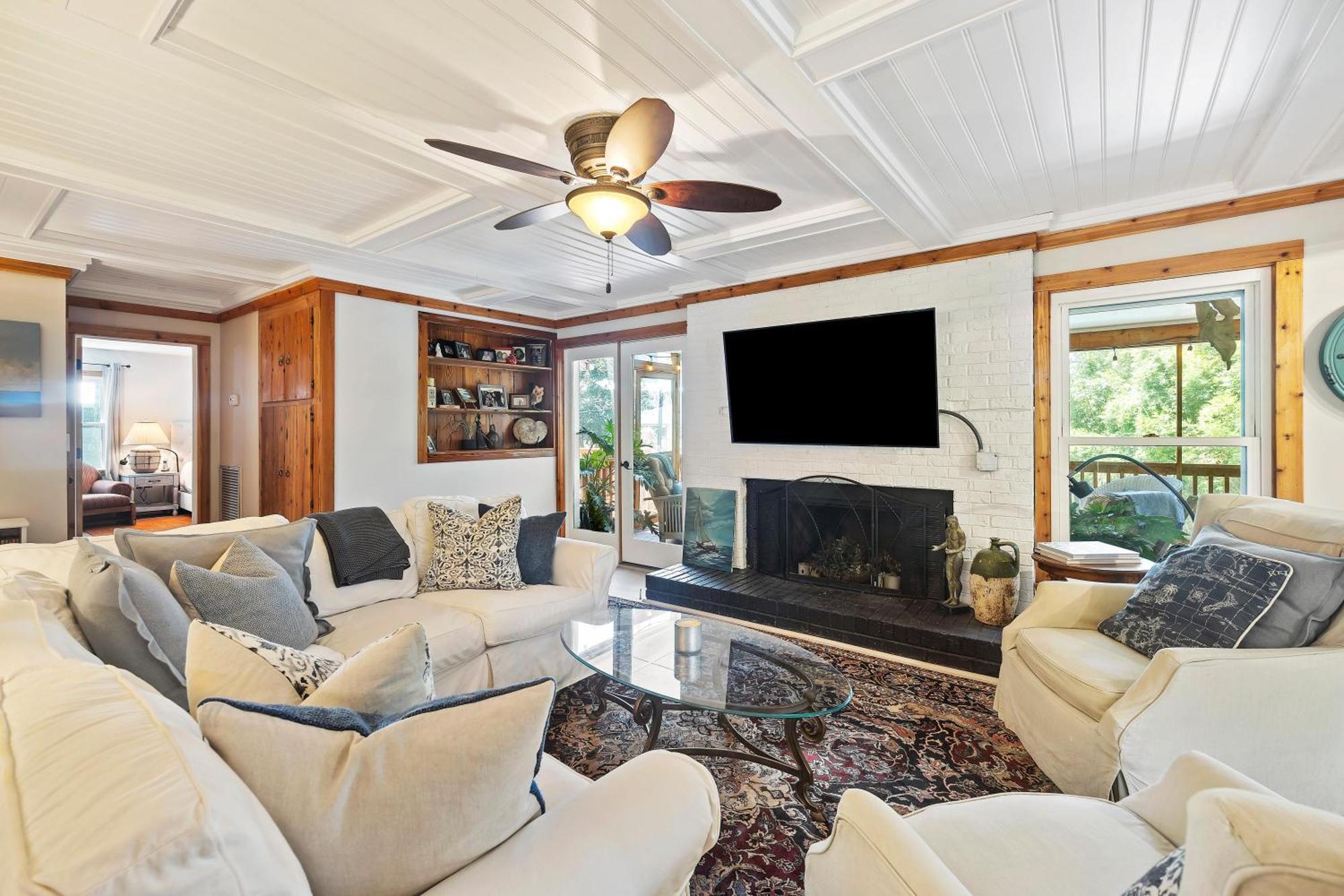 2403 Waterway Blvd Holiday home *