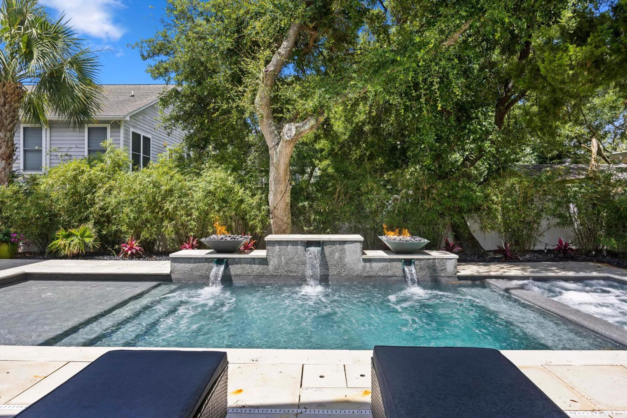 2807 Palm Blvd Holiday home