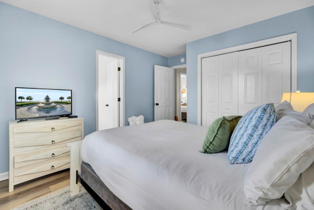 Yacht Harbor Court 4 By Wild Dunes, Golf View *