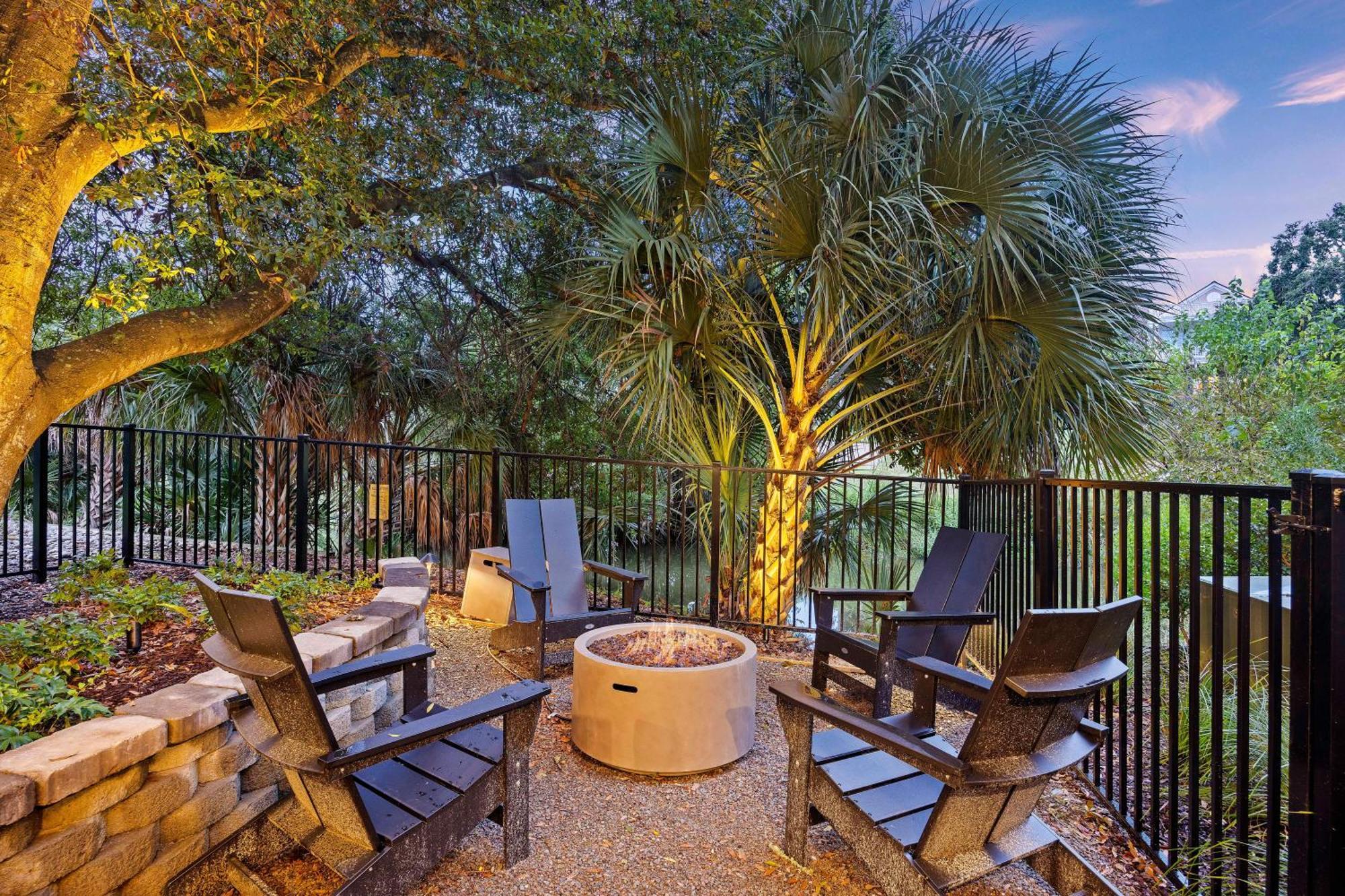 10 Yacht Harbor * Isle of Palms
