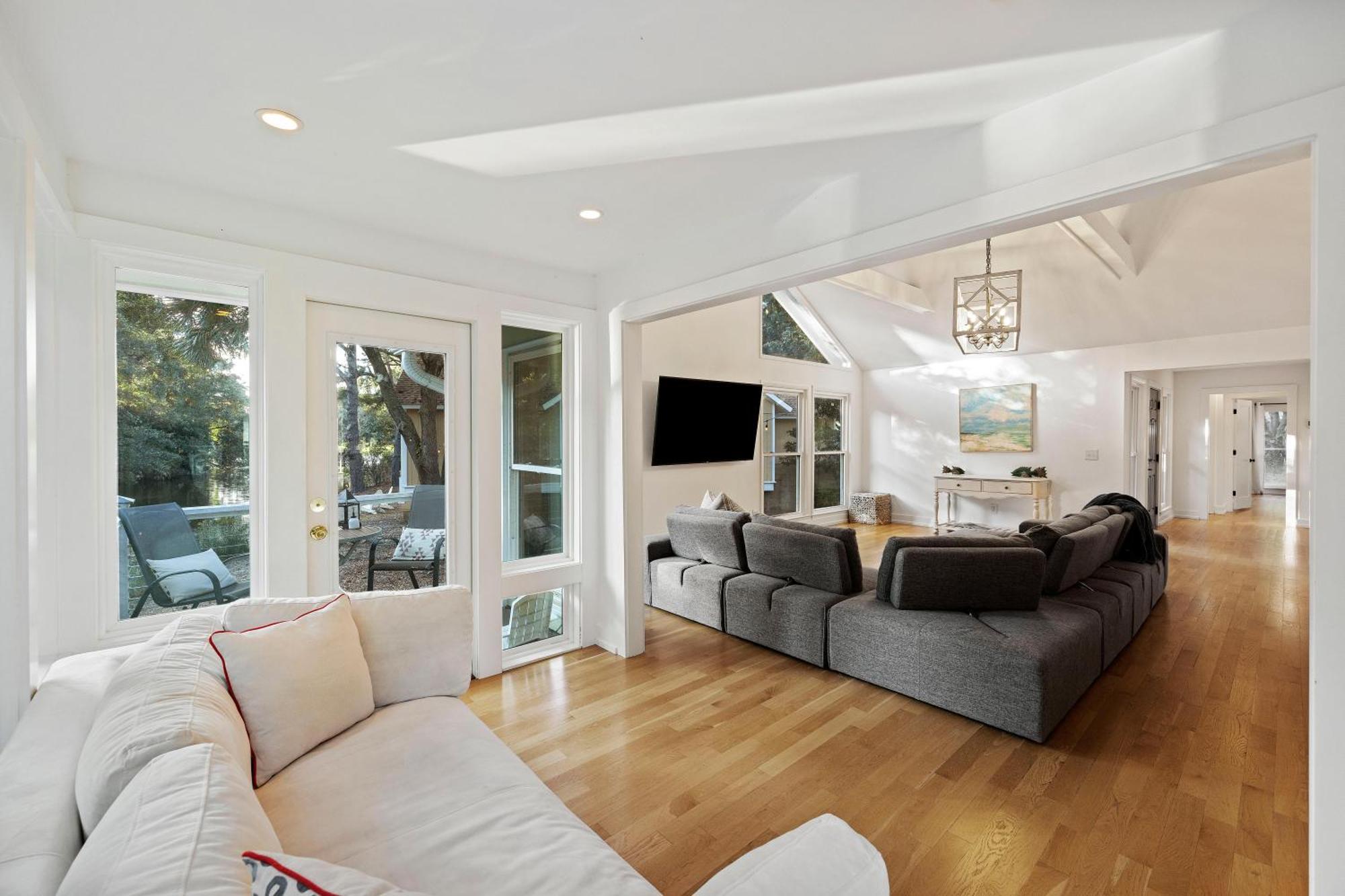 19 Village Lane *