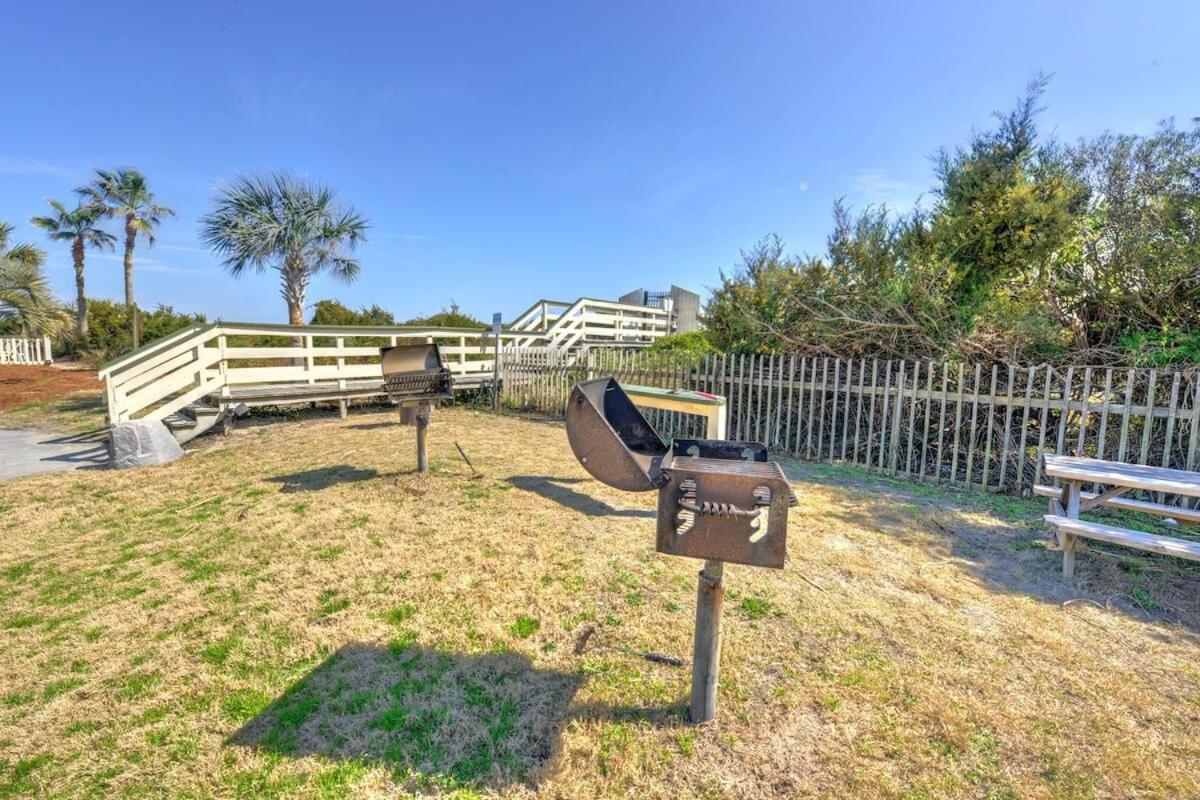 Pineapple Palms At The Sea Isle of Palms