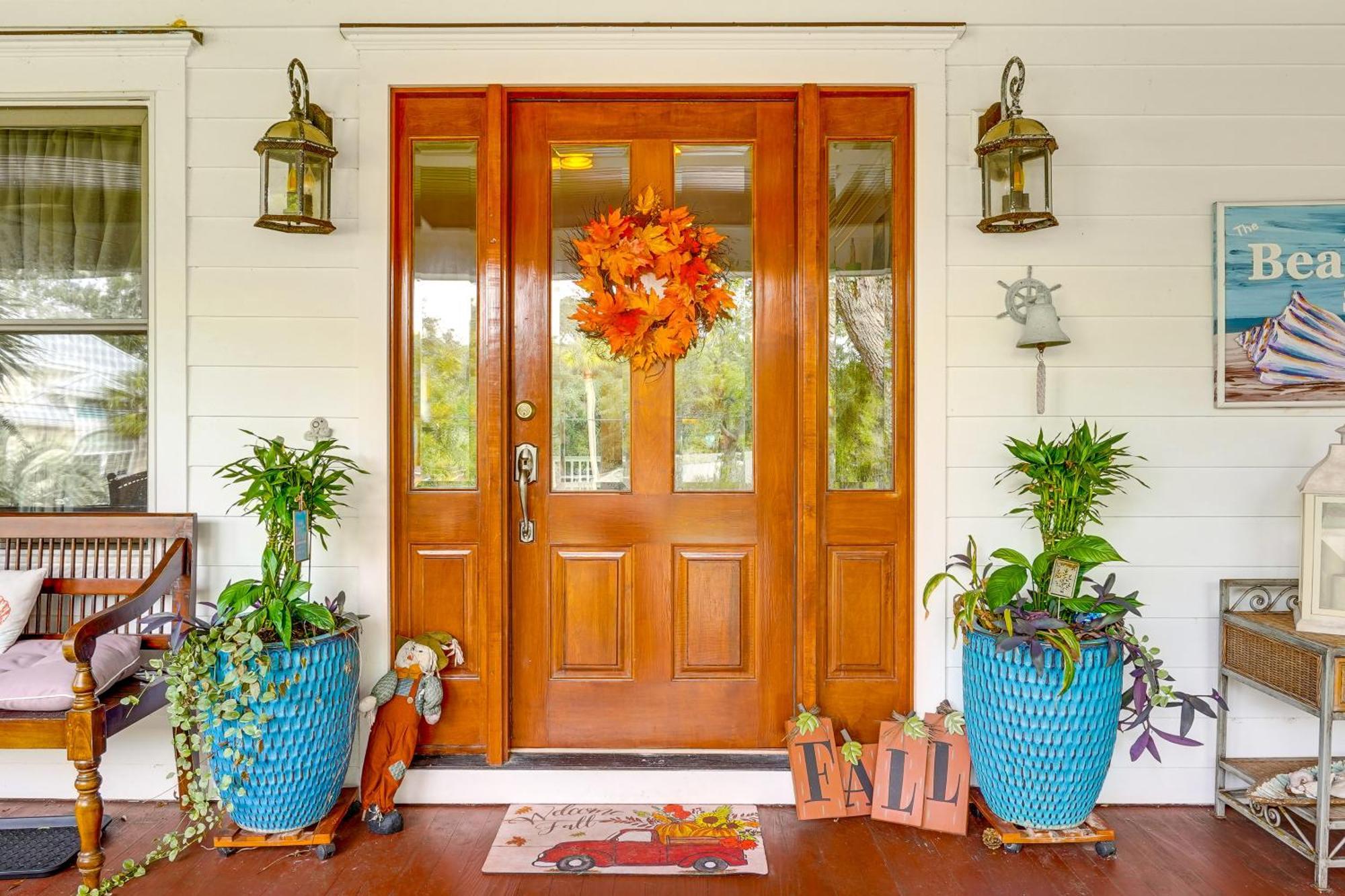 Walk To Gem With Pool And In Isle Of Palms!