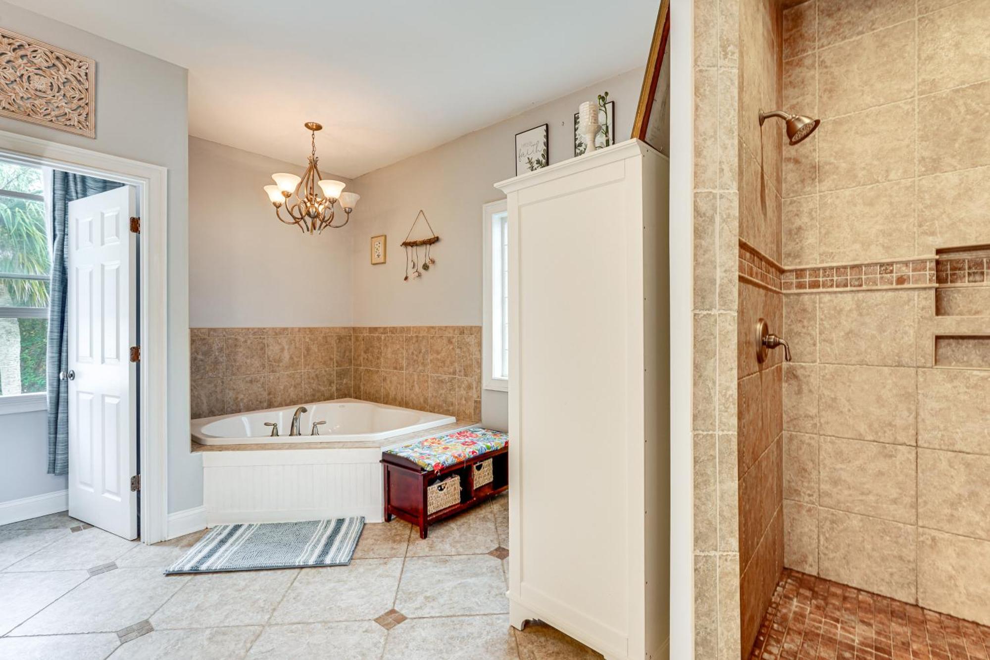 Holiday home Walk To Gem With Pool And In Isle Of Palms! *