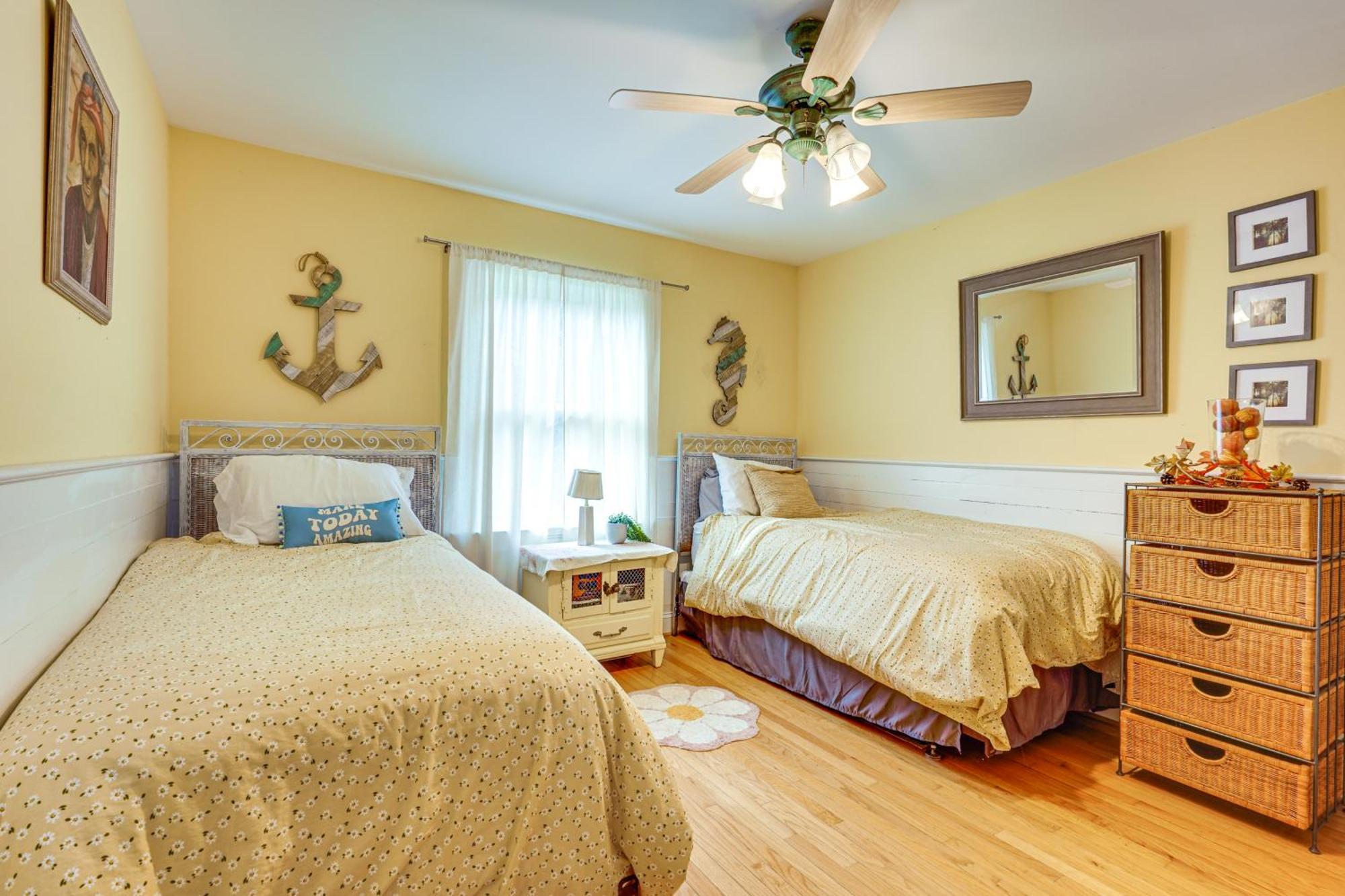 Walk To Gem With Pool And In Isle Of Palms! * Isle of Palms
