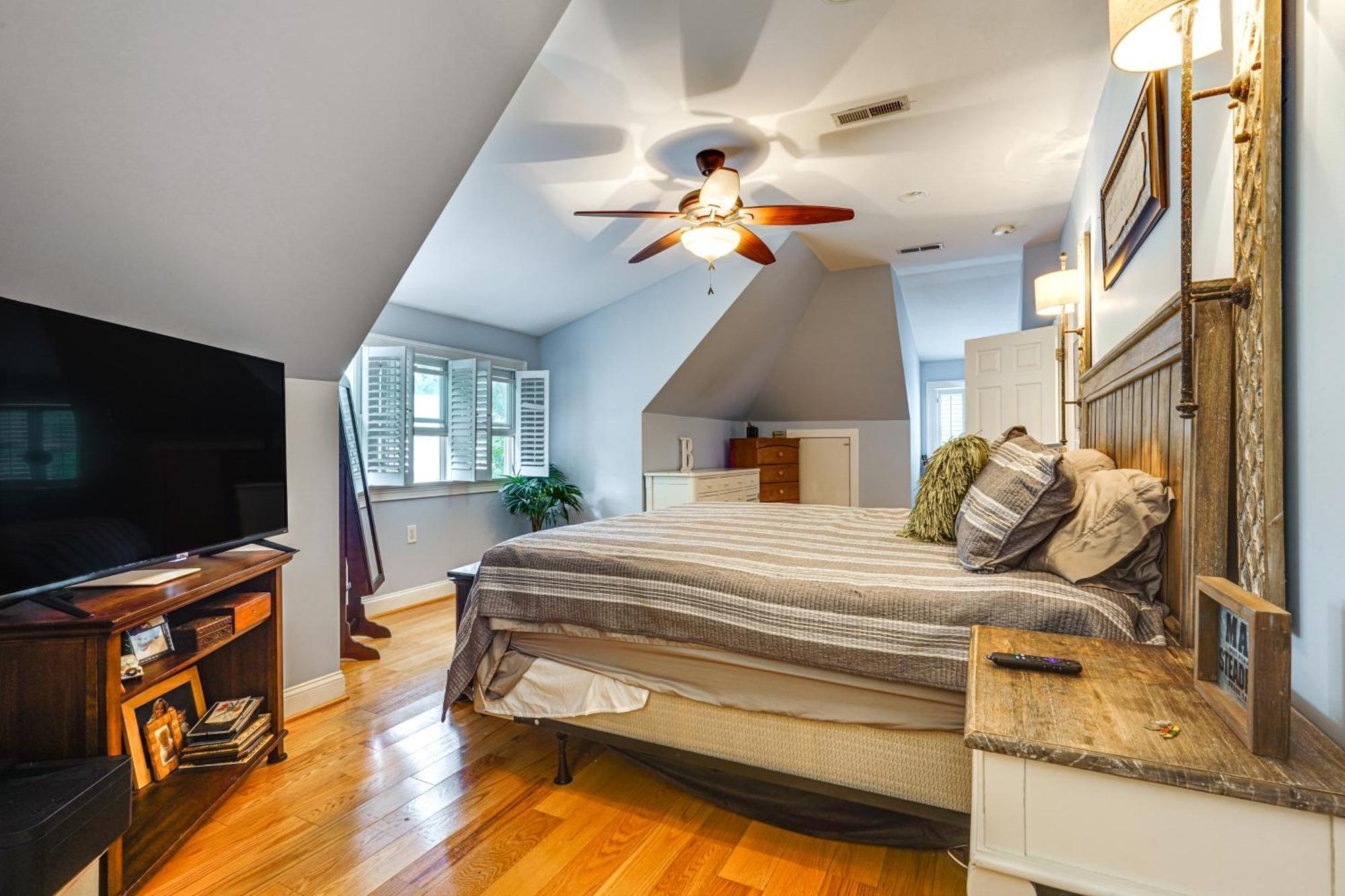 Walk To Gem With Pool And In Isle Of Palms! Isle of Palms