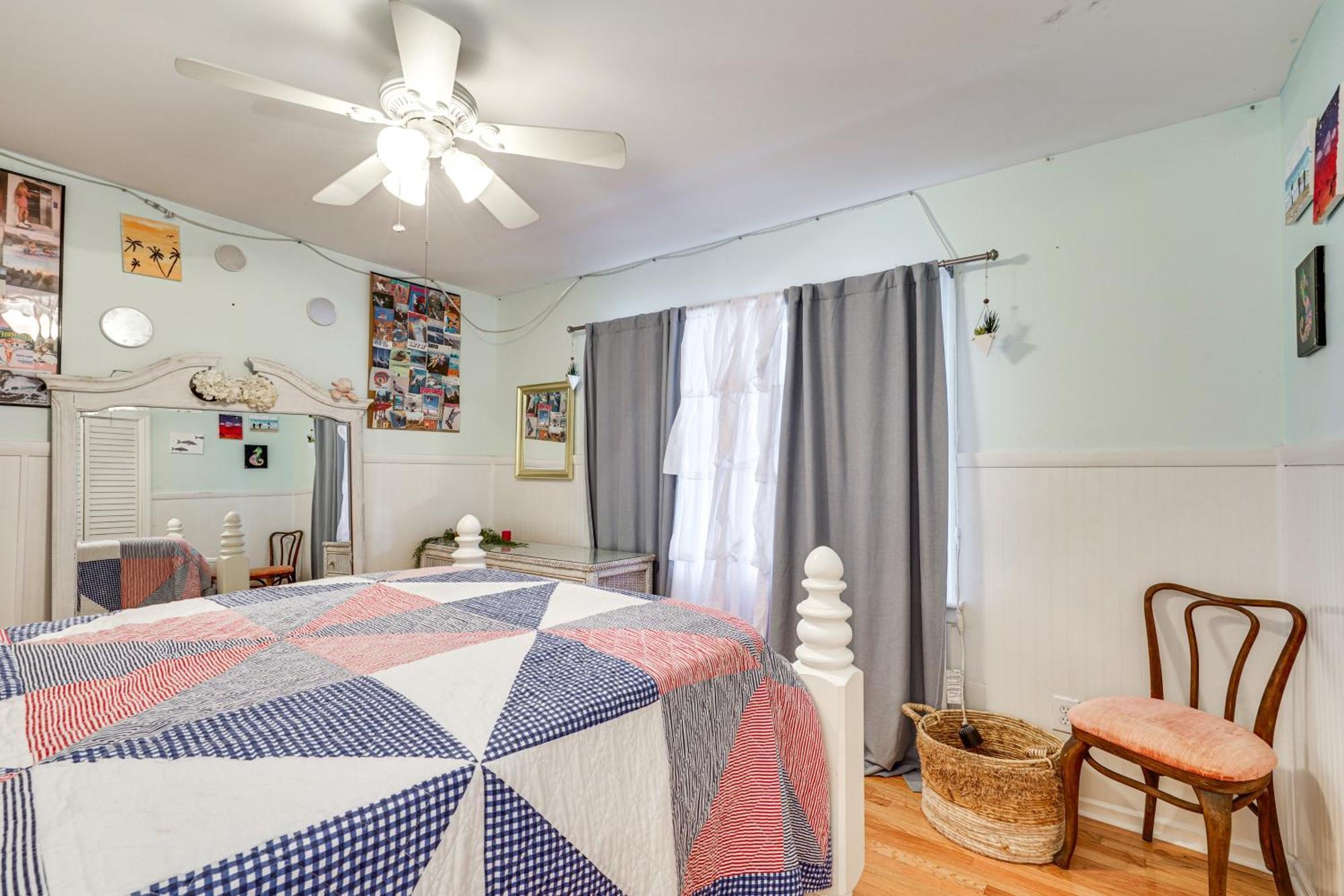 Walk To Gem With Pool And In Isle Of Palms!
