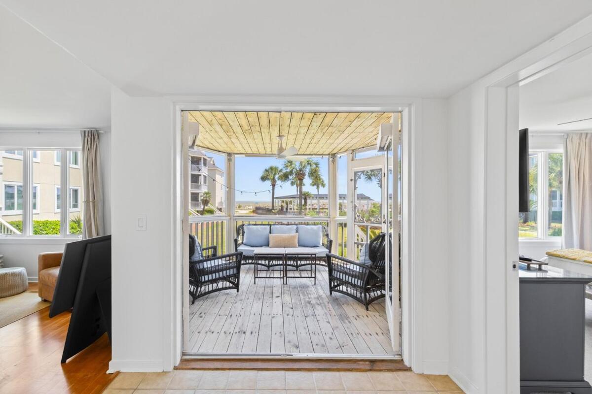 Apartment Tidewater H104 - Walkout! Ocean! Pool!