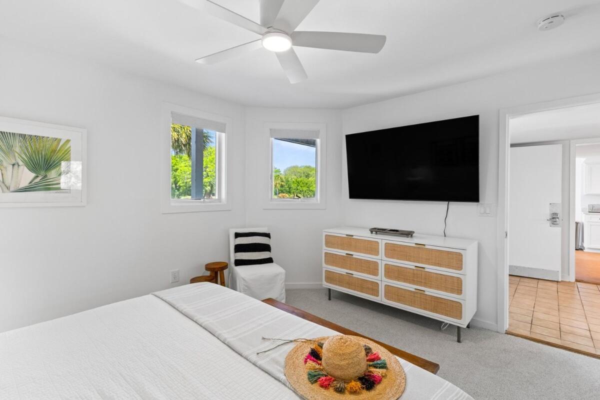 Tidewater H104 - Walkout! Ocean! Pool! *