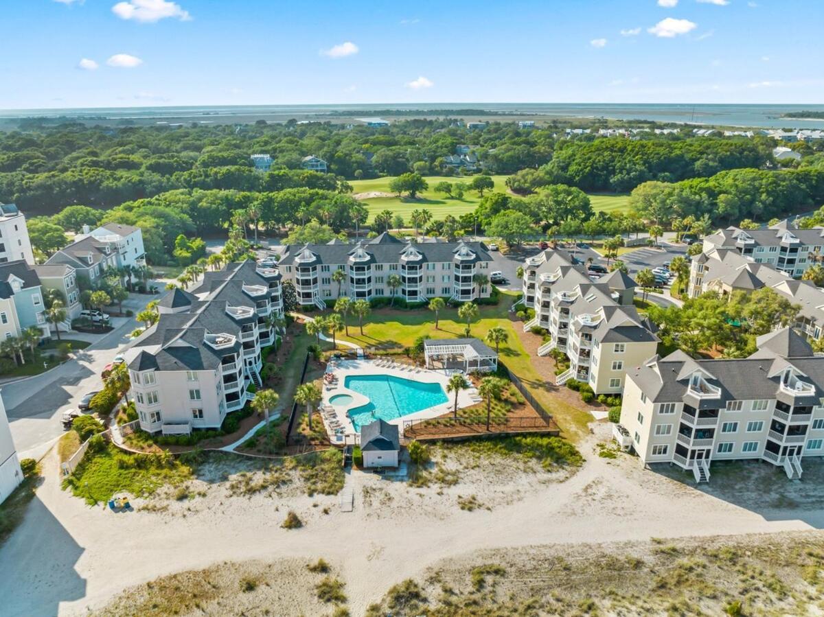 Tidewater H104 - Walkout! Ocean! Pool! Apartment *