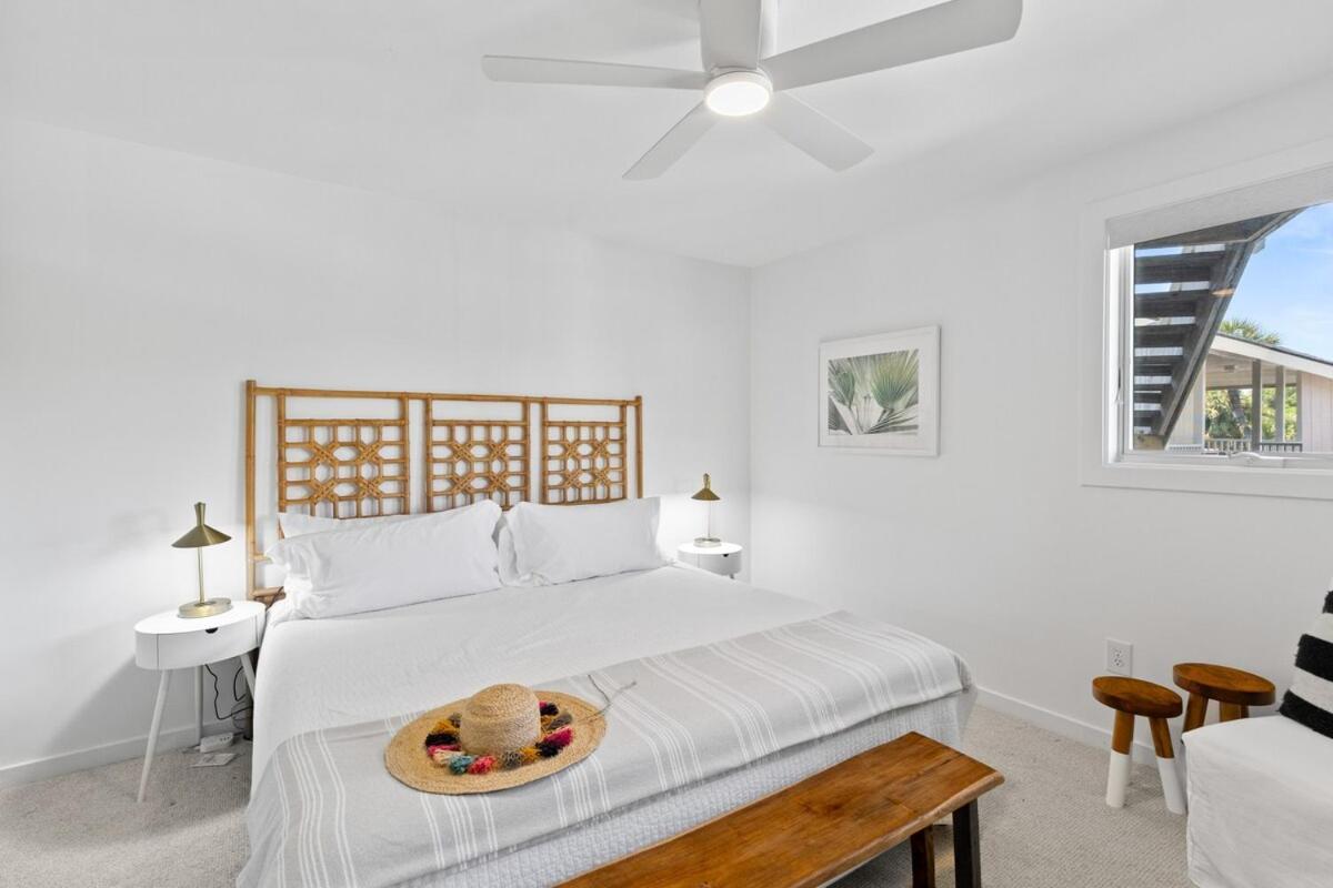 Tidewater H104 - Walkout! Ocean! Pool! *