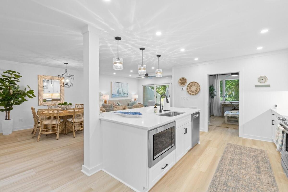 Fairway Dunes 11 - Immaculate Remodel! Pickleball!