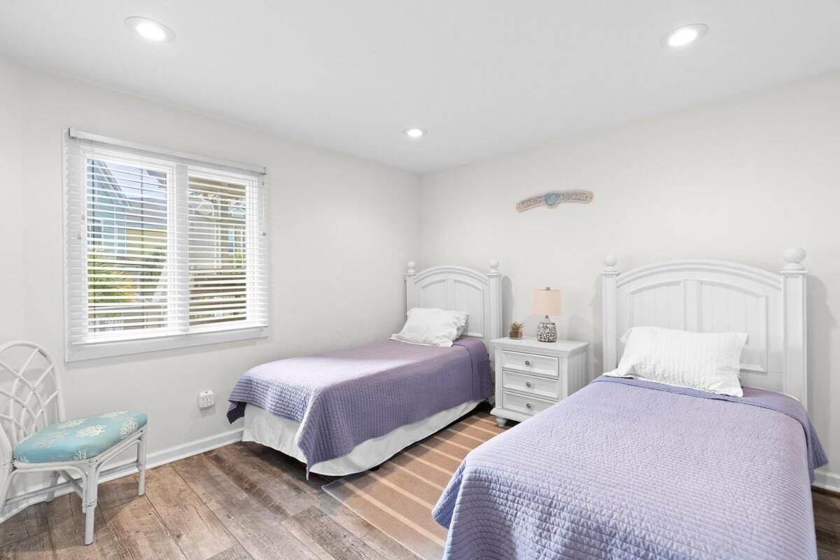 Apartment New! Tidewater I203 - Ocean View! Screen Porch! Isle of Palms
