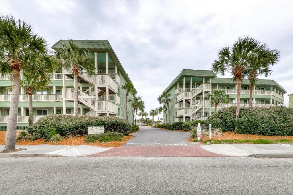 Apartment Pineapple Palms At The Sea