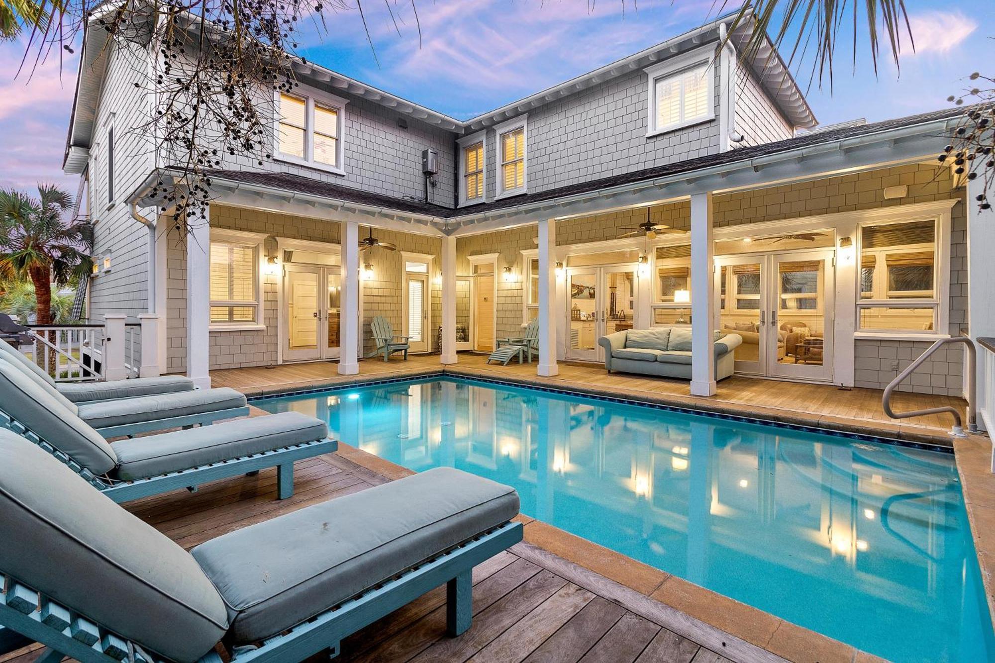 3103 Palm Blvd Holiday home *