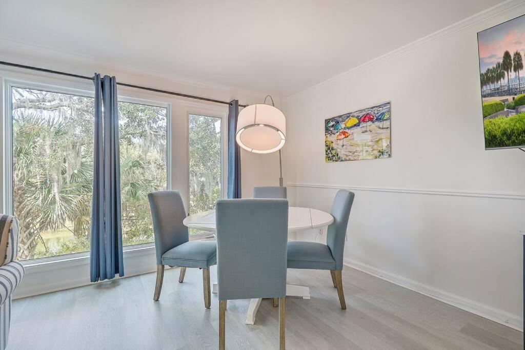 New Listing! Lagoon 23 - Modern! Near Beach! Apartment Isle of Palms