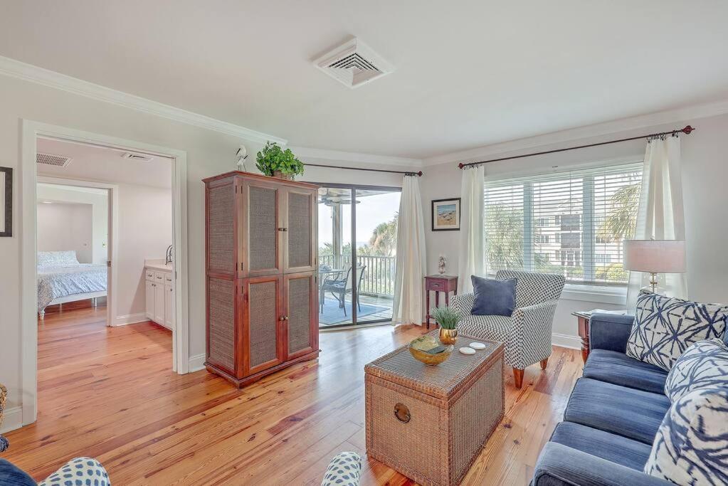 Apartment New Listing! Port O' Call E203-luxury Ocean View!