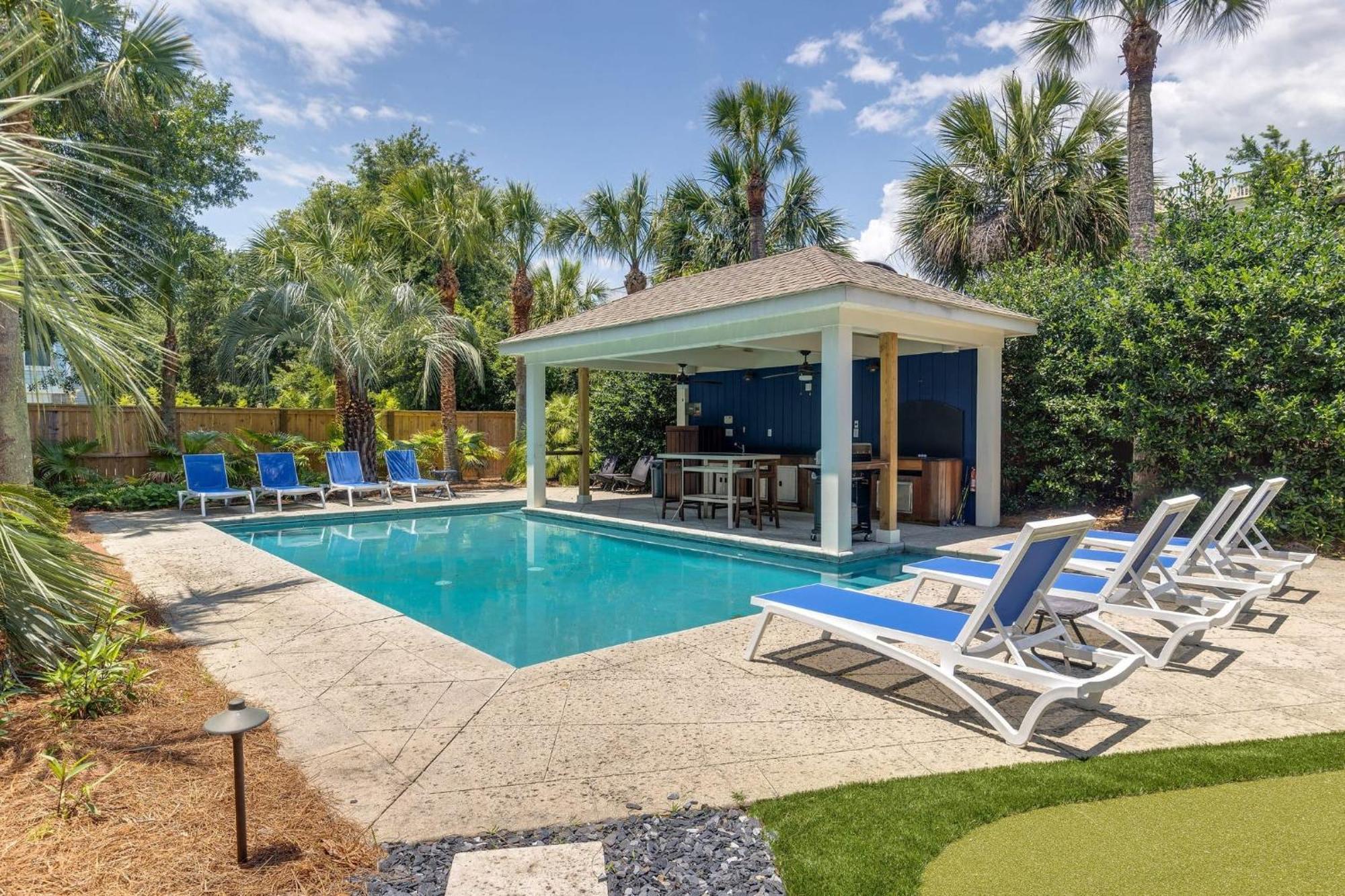 Holiday home Private Pool Putting Steps To Paradise On Palm