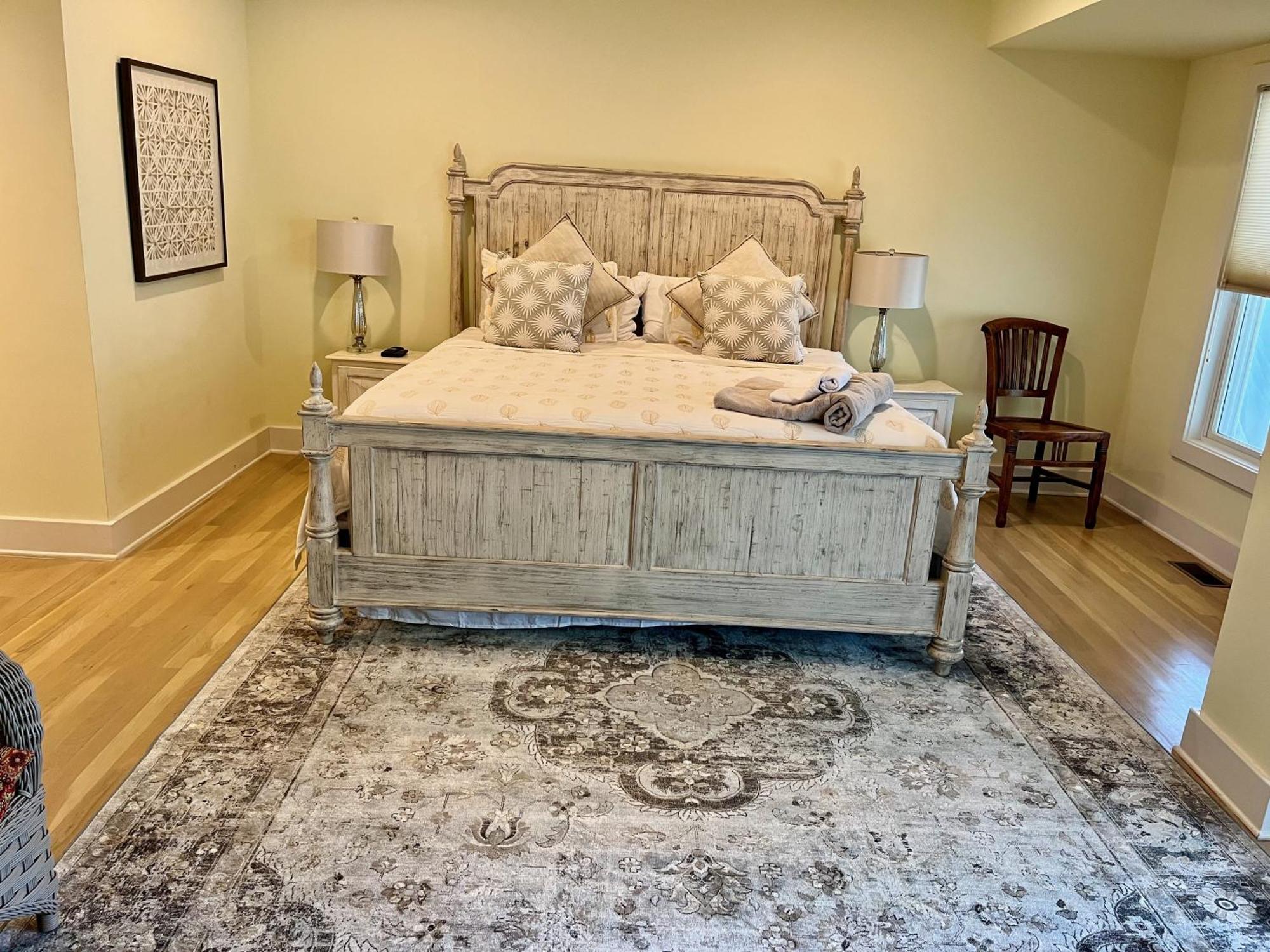 Stunning 6 Bed, 6 Bath View With Pool & Jacuzzi, 2 Min Walk To Ocean Isle of Palms