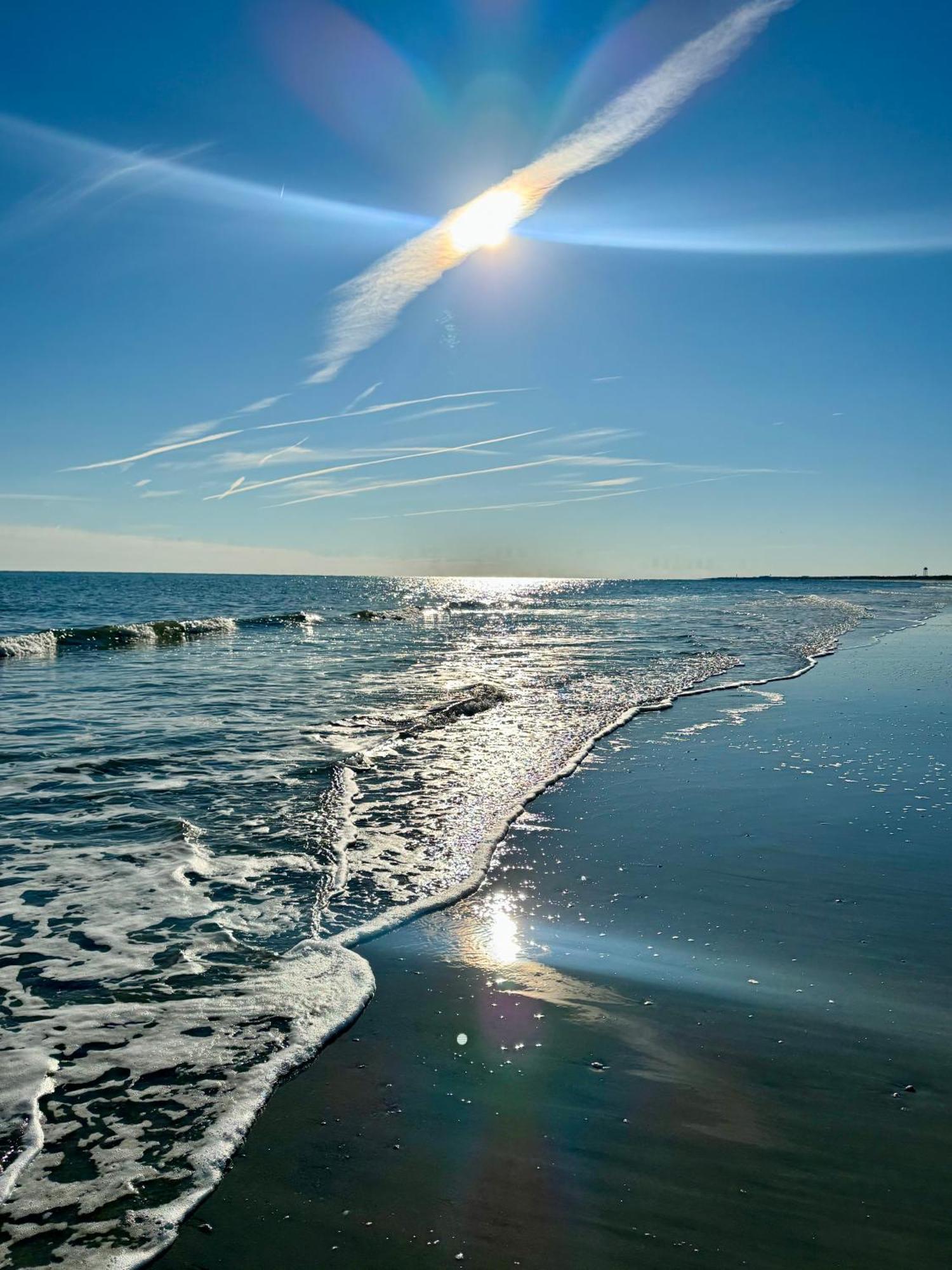 Stunning 6 Bed, 6 Bath View With Pool & Jacuzzi, 2 Min Walk To Ocean Holiday home Isle of Palms