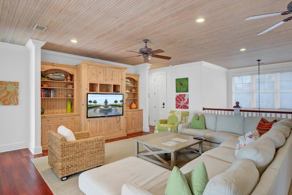 Holiday home Beachwood East 19 By Wild Dunes, Ocean View *