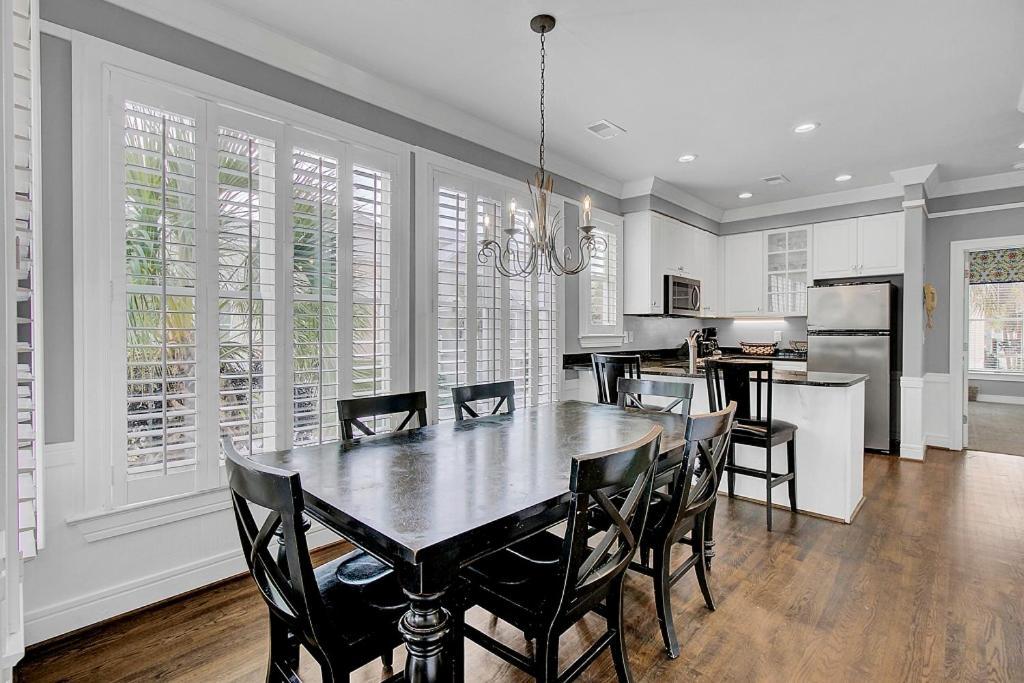 Boardwalk 113 By Wild Dunes, With Amenities