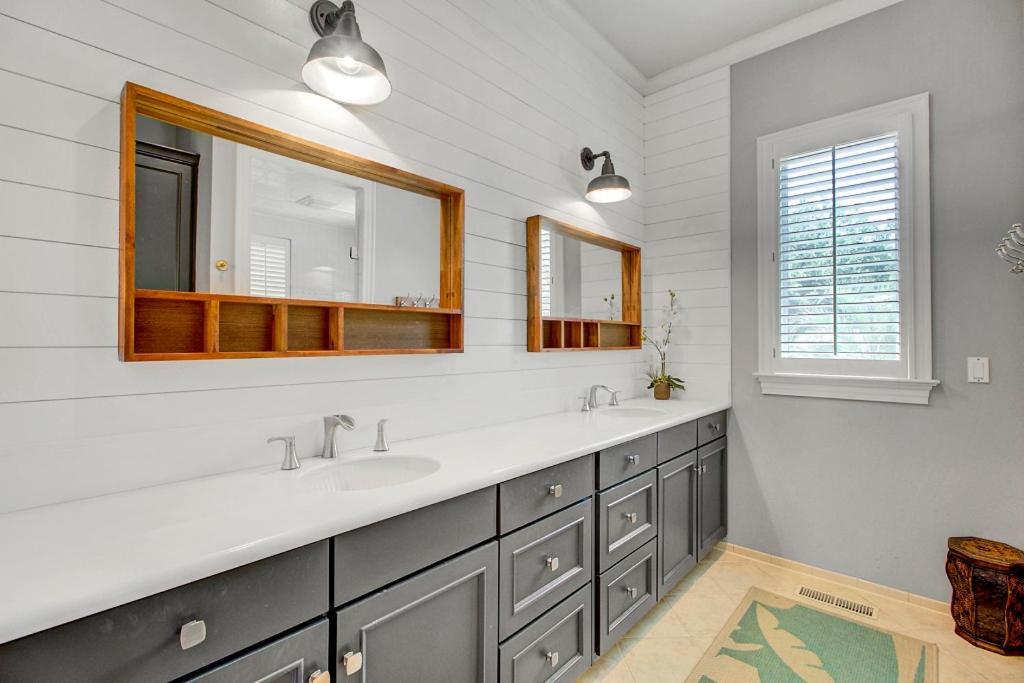 Holiday home Fairway Oaks 42 By Wild Dunes, With Amenities