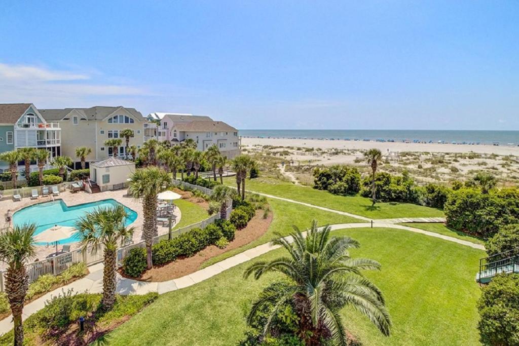 Summerhouse 305 By Wild Dunes, Oceanfront Holiday home