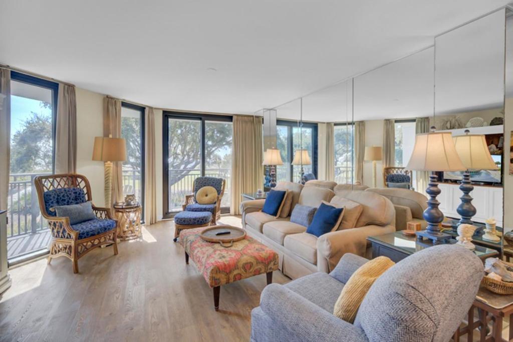 Holiday home Shipwatch 104a By Wild Dunes, Oceanfront *