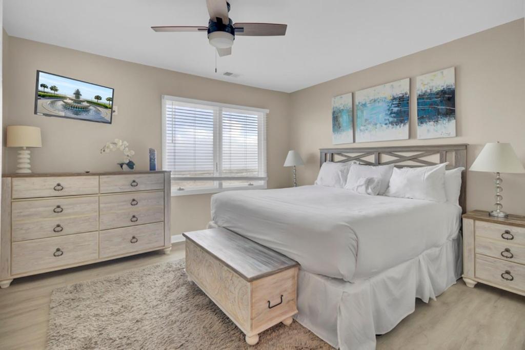 Holiday home Mariners Walk 12a By Wild Dunes, Oceanfront *